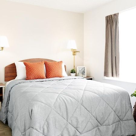 Intown Suites Extended Stay Greensboro Nc - Lanada Exterior photo