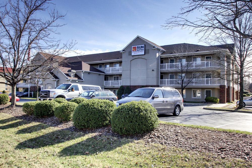 Intown Suites Extended Stay Greensboro Nc - Lanada Exterior photo